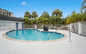 Motel 6 North Fort Myers